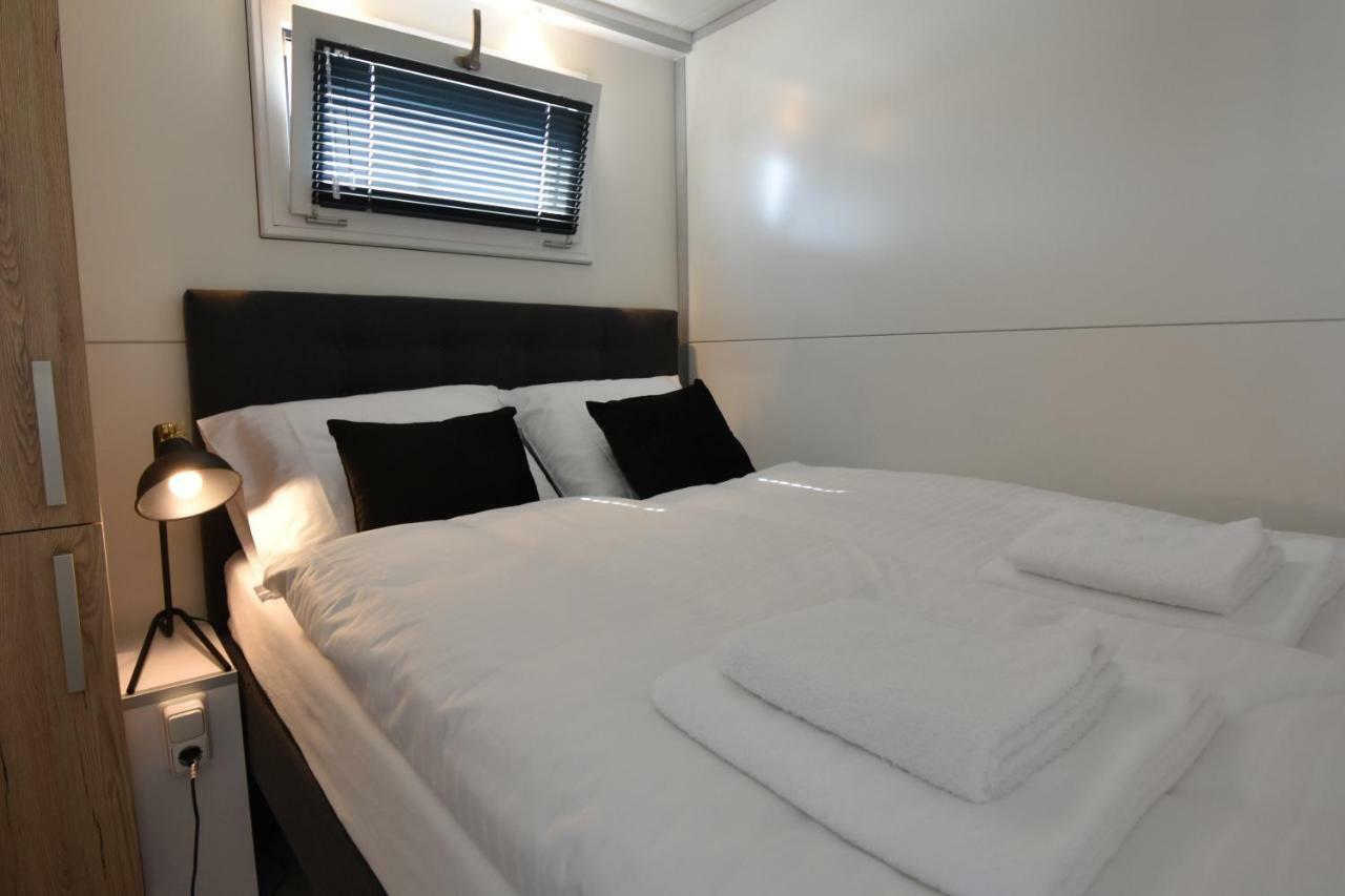 Cosy Floating Boatlodge Athene Maastricht Exteriör bild
